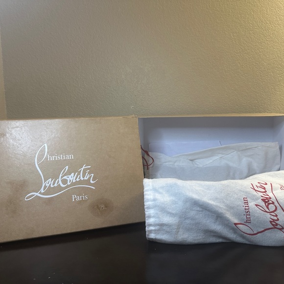 Spiked suede sneakers - Picture 6 of 8